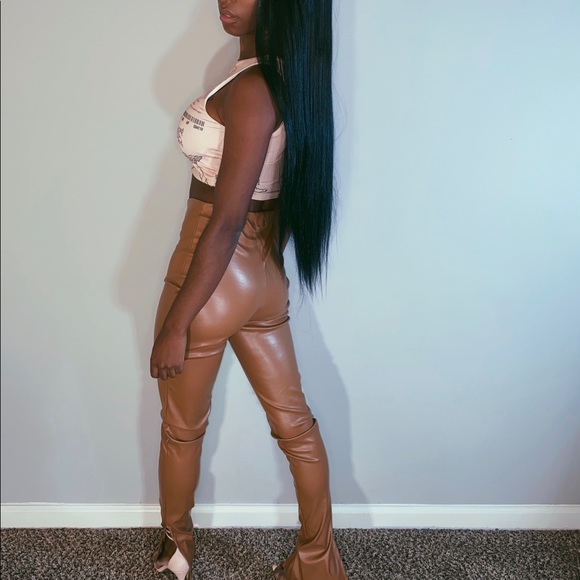 Love Graphic cropped top - Picture 5 of 13